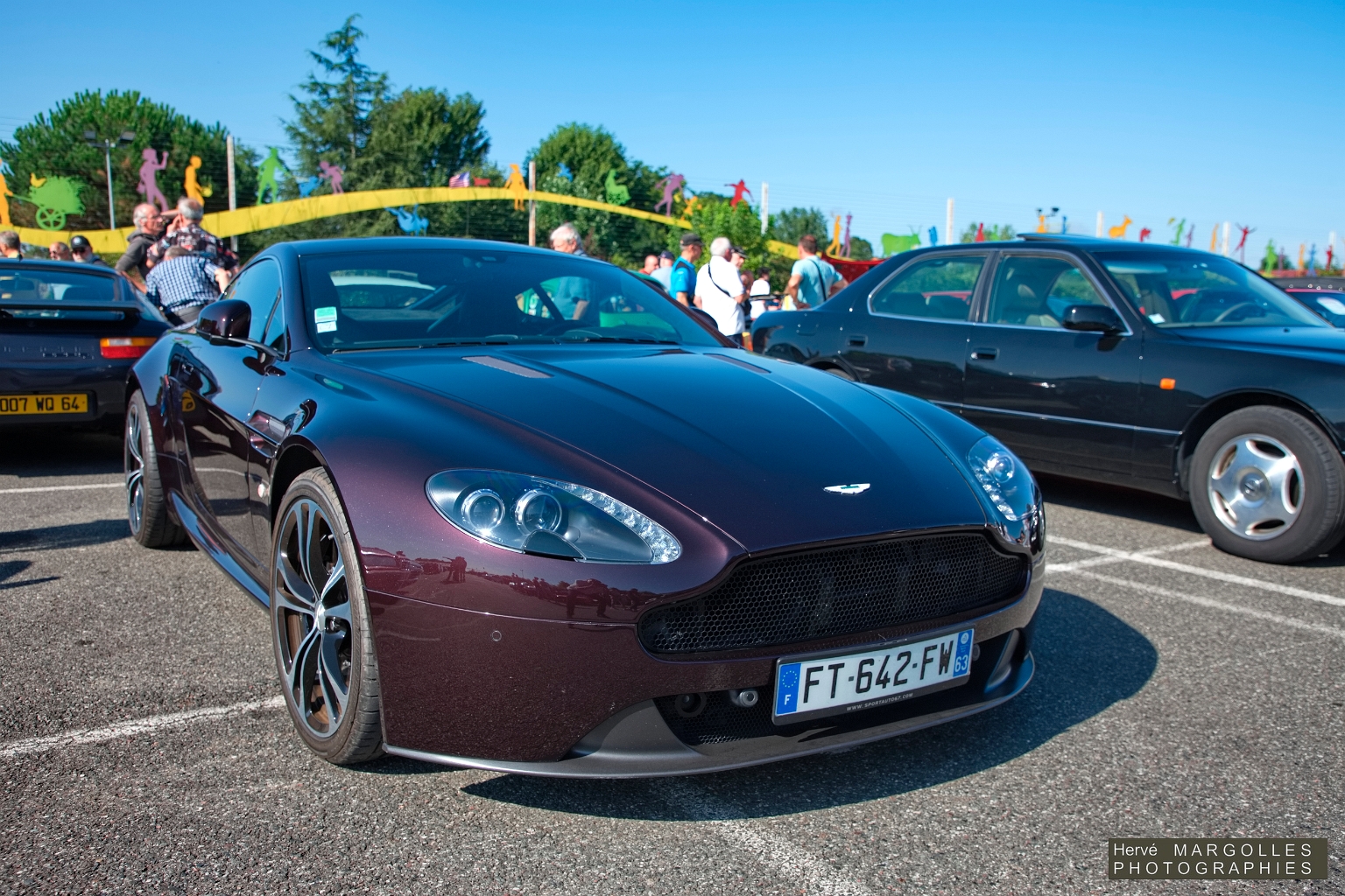 Aston Martin V8 Vantage.jpg